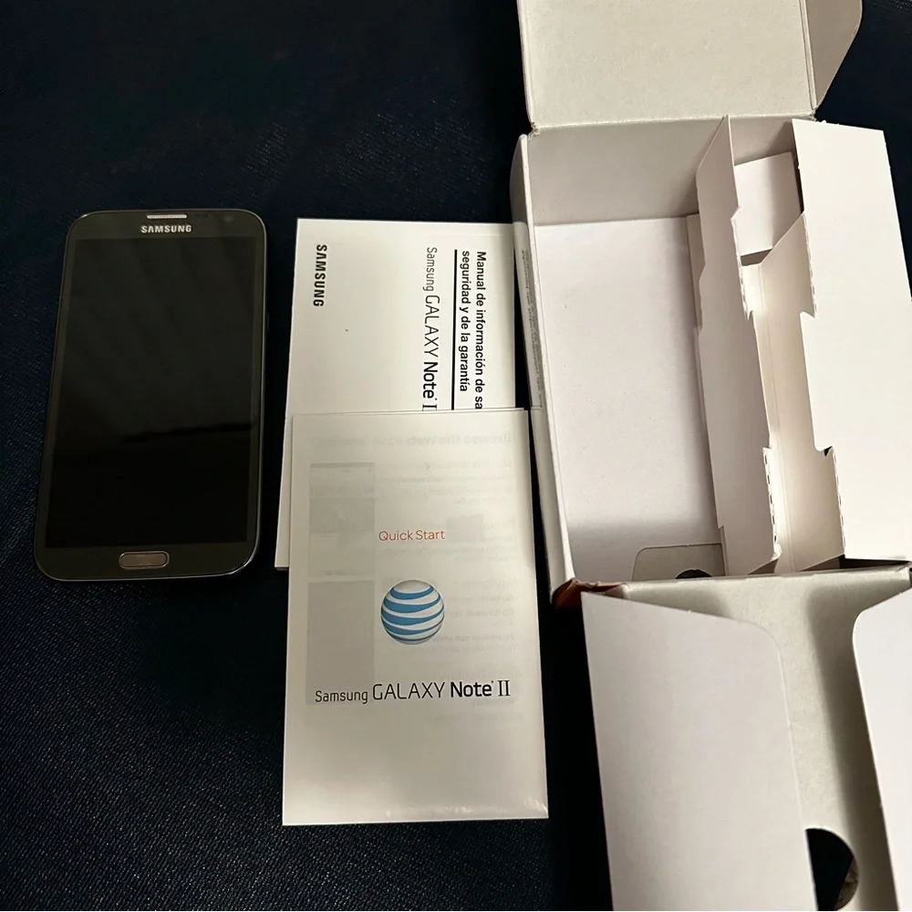 Samsung Galaxy Note II - Navy Blue Smartphone with S Pen